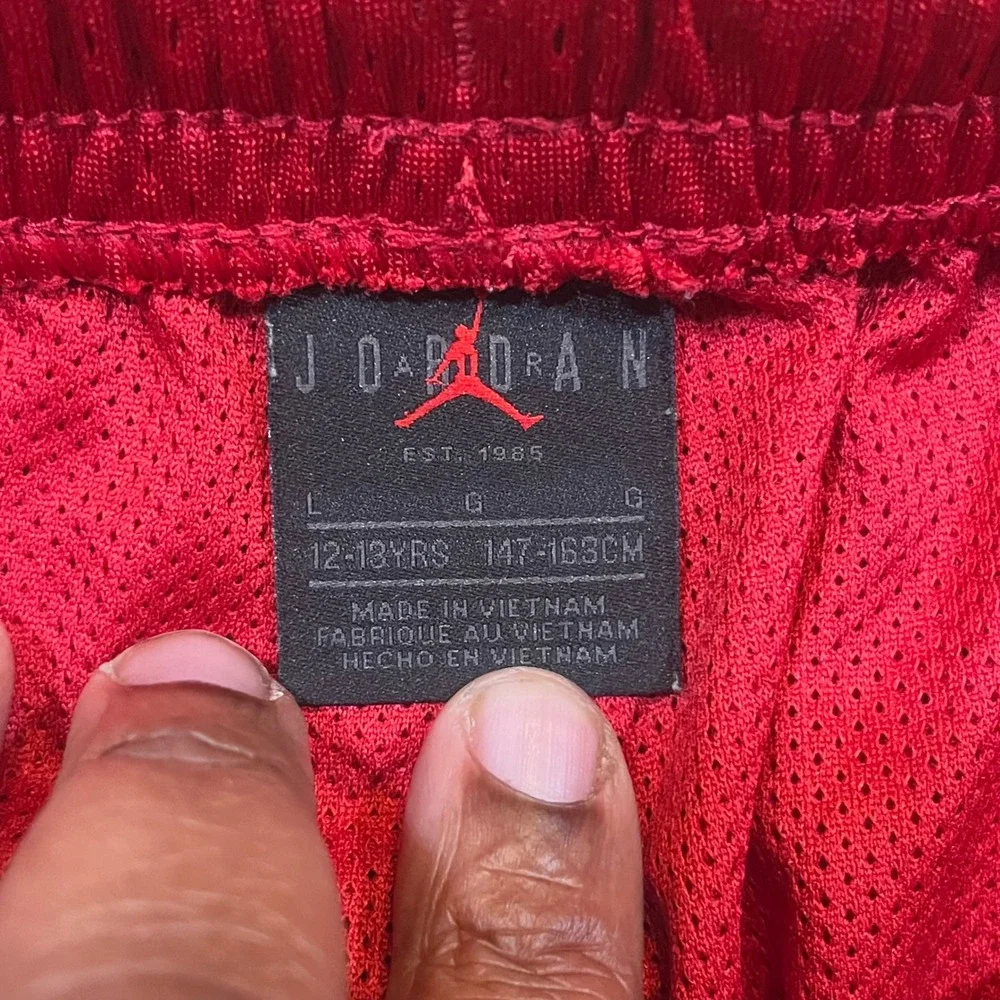 Jordan Boys Red Mesh Basketball Shorts Jumpman Logo Size Large 12-13‎ Years